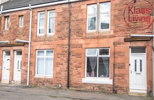 Bellshill Apartment | Cosy 1 bedroom apartment close to train station