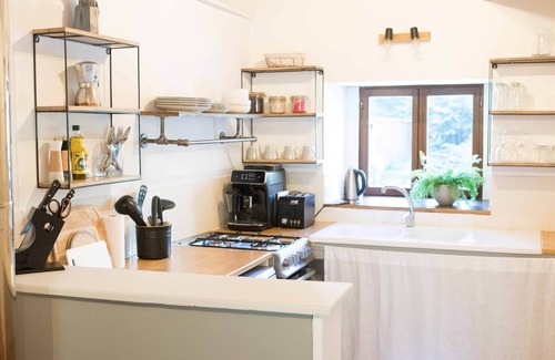 Campan Apartment | Cosy 1 Bedroom Gîte - Aspin