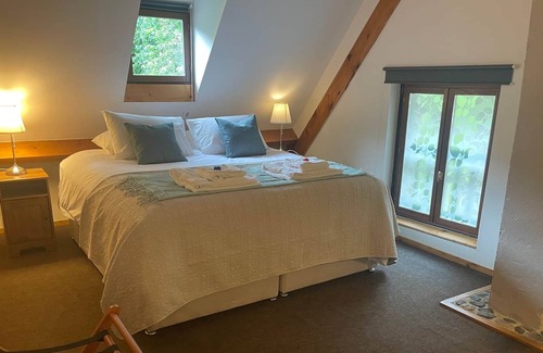 Campan Apartment | Cosy 1 Bedroom Gîte - Aspin