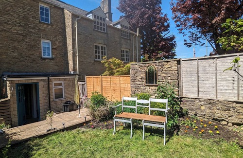 Chipping Norton Cottage | Cosy 17th Century Cotswold Cottage 3BR Chipping Norton. Family and pet friendly!