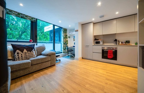Turnham Green Apartment | Cosy 1BD studio in the heart of Chiswick