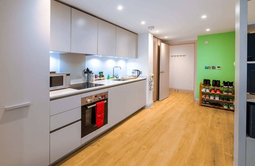 Turnham Green Apartment | Cosy 1BD studio in the heart of Chiswick