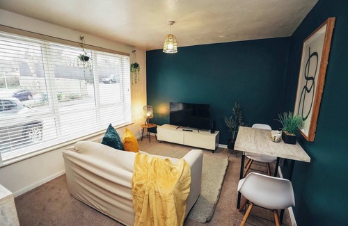 Mickleover Apartment | Cosy 1BR Apt Self Check In Parking | By DerBnB