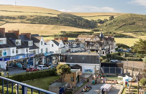 Mortehoe Apartment | Cosy 2 bed apartment close to village with 3 balconies and seaviews!