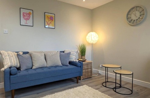 Reading Apartment | Cosy 2 Bed Apt & Parking, Reading Centre