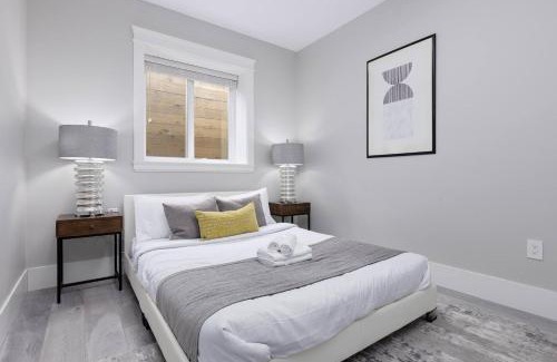 Delta House | Cosy 2-bed Basement Suite In Quiet Neighbourhood