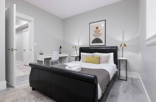 Delta House | Cosy 2-bed Basement Suite In Quiet Neighbourhood
