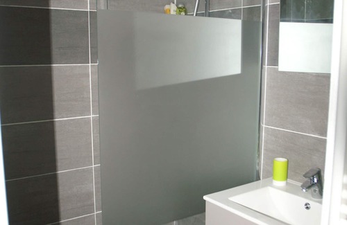 Prapoutel Apartment | Cosy 2-bedroom apartment with balcony, equipped kitchen, pet-friendly