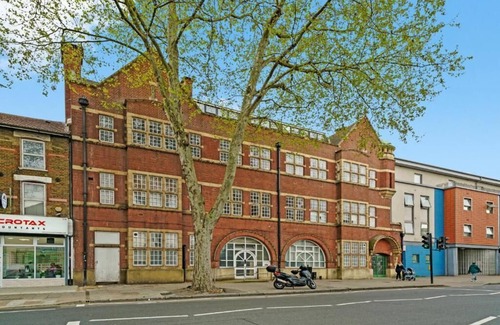 Canning Town South Apartment | Cosy 2 Bedroom Flat in Canning Town London Excel with Free Parking
