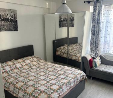 Finsbury Park Apartment | Cosy 2-Bedroom Flat in Finsbury Park, Modern, Convenient & Close to Central London!