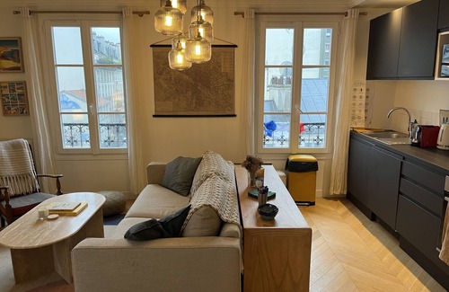 Quartier de la Folie-Mericourt Apartment | Cosy 2-bedrooms Well Furnished Flat in Center of Paris, Canal Saintmartin