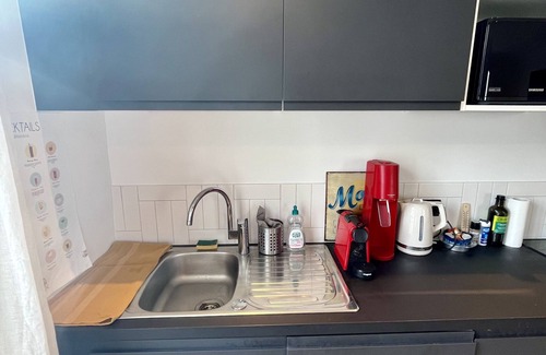 Quartier de la Folie-Mericourt Apartment | Cosy 2-bedrooms Well Furnished Flat in Center of Paris, Canal Saintmartin