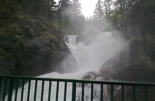 Cauterets Apartment | Cosy 2-room apartment with charming mountain decor 200m from the cable cars