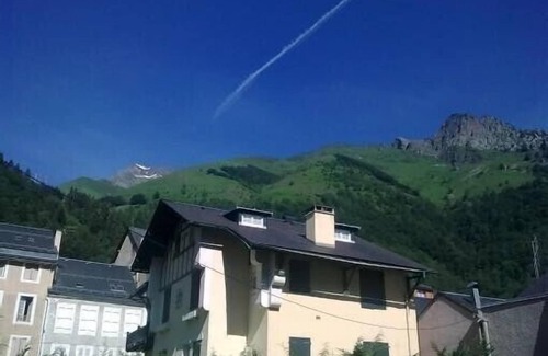 Cauterets Apartment | Cosy 2-room apartment with charming mountain decor 200m from the cable cars