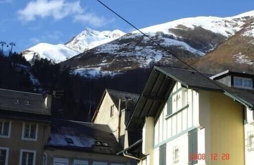 Cauterets Apartment | Cosy 2-room apartment with charming mountain decor 200m from the cable cars