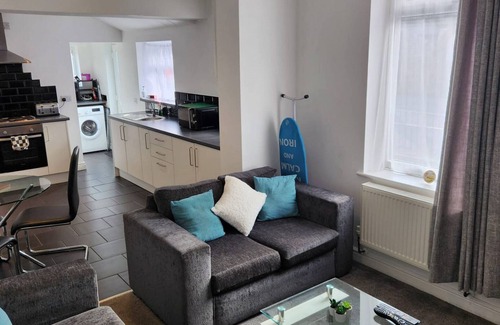 Scunthorpe Apartment | Cosy 2Bed Apt with Free Street Parking
