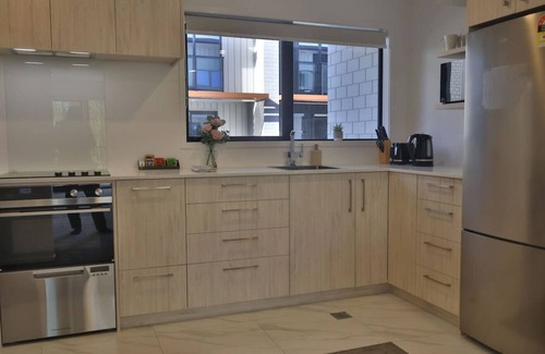 Mount Albert House | Cosy 2BR House in Carrington Rd.