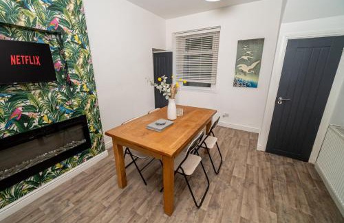 Landore House | Cosy 3-Bed House – Walk to Swansea Stadium