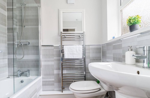 Choppington House | Cosy 3 bedroom house in Stakeford