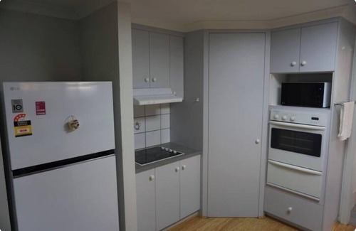 West Beach House | Cosy 3 x2 abode in peaceful West Beach, Esperance.