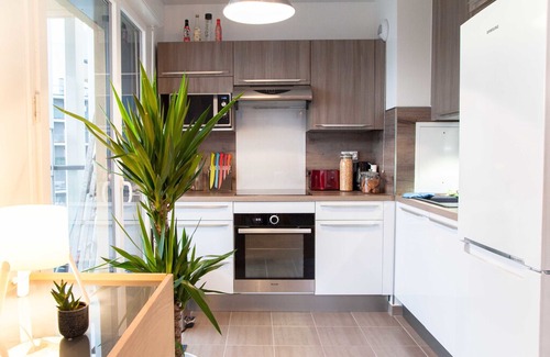 Gennevilliers Apartment | Cosy 47m² with balcony and WIFI near Paris