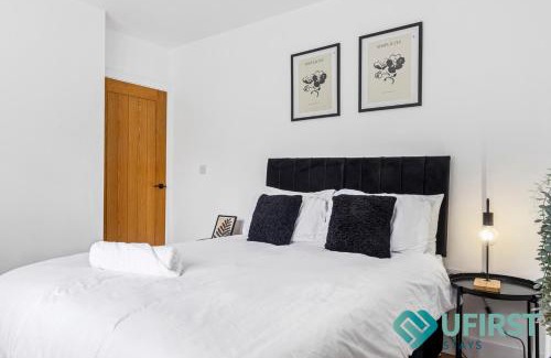 Woodthorpe Apartment | Cosy 4BR Home - Near City Hospital, Sherwood, Clinton Market, QMC & City Centre - Sleeps 8