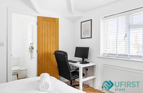 Woodthorpe Apartment | Cosy 4BR Home - Near City Hospital, Sherwood, Clinton Market, QMC & City Centre - Sleeps 8