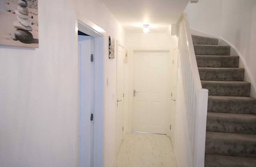 Headstone North House | Cosy 5 bedroom, 3 bathroom next to Harrow Museum