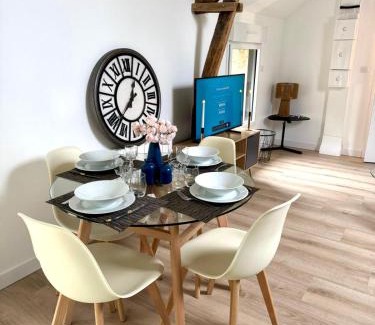 Nesmy Apartment | Cosy 52 bis