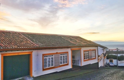 Angra do Heroismo House | Cosy and Modern House at Angra do Heroísmo with amazing city and ocean views