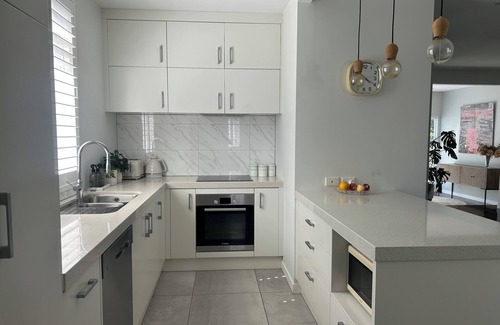 Remuera House | Cosy and stylish home. Home away from home.