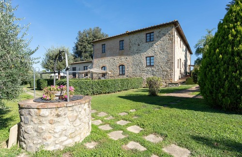 Ponte di Gabbiano Apartment | Cosy apartment for 5 people with pool, A/C, WIFI, TV and pets allowed, close to Siena