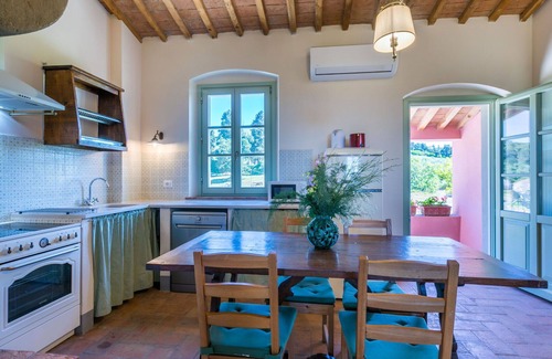 Castiglioncello Apartment | Cosy apartment for 4 guests with A/C, pool, WIFI, TV, patio, pets allowed and panoramic view