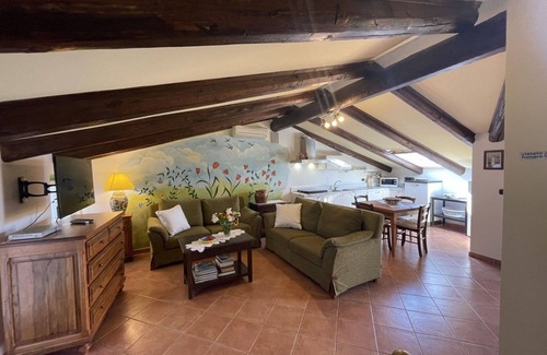 Montechiaro dʼAsti Apartment | Cosy apartment for 2 guests with A/C, WIFI, TV, patio and pets allowed