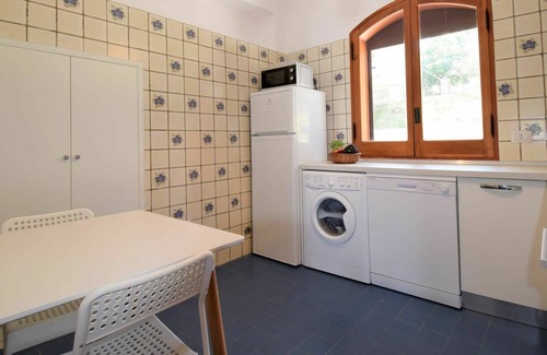 Marina di Caronia House | Cosy apartment in villa for 3 people with WIFI, TV, terrace, pets allowed and parking