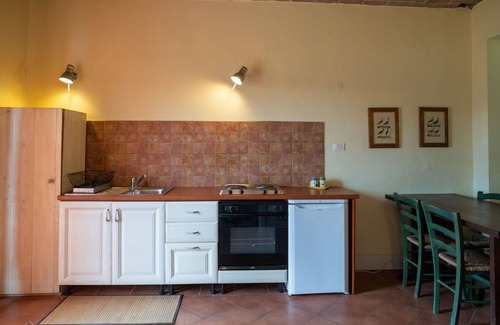 Villa Santa Maria Apartment | Cosy apartment for 4 people with pool, WIFI, A/C, TV, balcony and pets allowed
