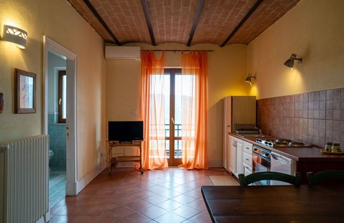 Villa Santa Maria Apartment | Cosy apartment for 4 people with pool, WIFI, A/C, TV, balcony and pets allowed
