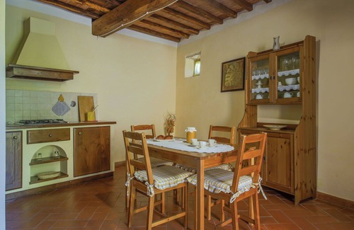 Sesto Fiorentino Villa | Cosy apartment in villa for 3 people with pool, WIFI, TV, patio and pets allowed
