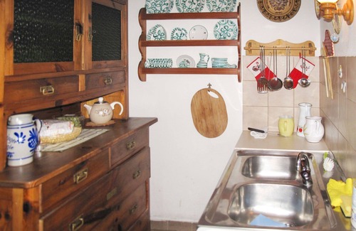 Treffen Villa | Cosy apartment in villa for 4 guests with WIFI, TV, patio and pets allowed