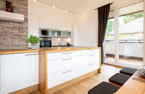 Eben im Pongau Apartment | Cosy apartment for 8 people with TV