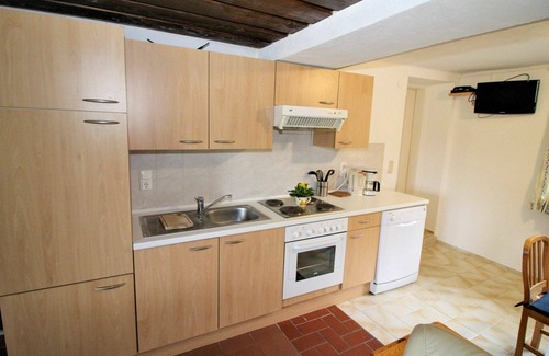 Muhldorf Apartment | Cosy apartment for 7 guests with WIFI, TV, terrace and panoramic view