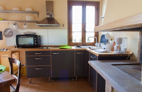 Fossombrone Other | Cosy apartment for 3 guests with A/C, pool, WIFI, TV and pets allowed