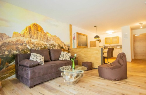 Runhof Apartment | Cosy apartment for 4 guests with WIFI, TV, terrace and pets allowed