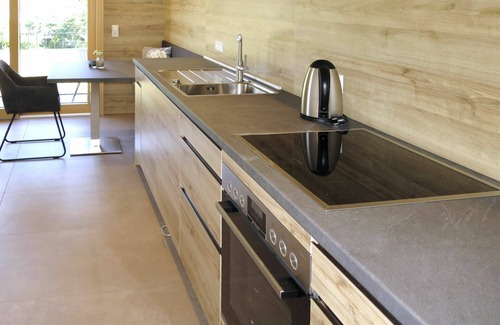 Hofstetten Apartment | Cosy apartment for 2 guests with WIFI, TV and terrace