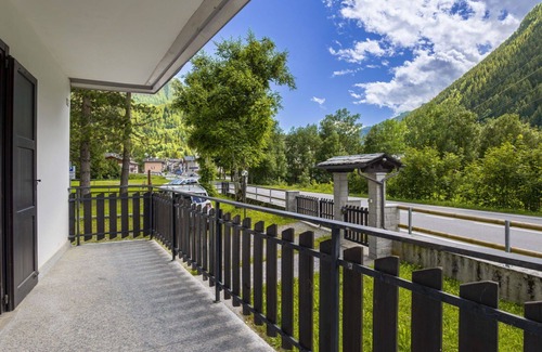 Campodolcino Apartment | Cosy apartment for 6 people with WIFI, TV and terrace