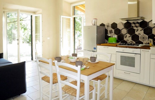 Bolsena Apartment | Cosy apartment for 4 guests with WIFI, pool, TV, terrace and pets allowed