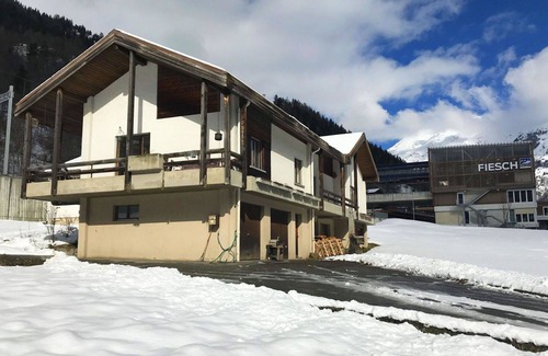Fiesch Apartment | Cosy apartment for 10 guests with WIFI, balcony and pets allowed