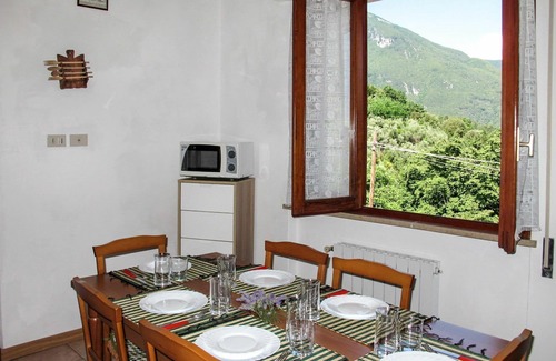 Santa Lucia Apartment | Cosy apartment for 10 guests with WIFI, TV and terrace