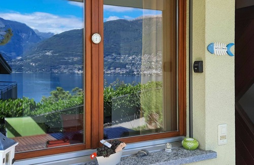 Piazzogna Apartment | Cosy apartment for 2 guests with WIFI, TV, patio and panoramic view