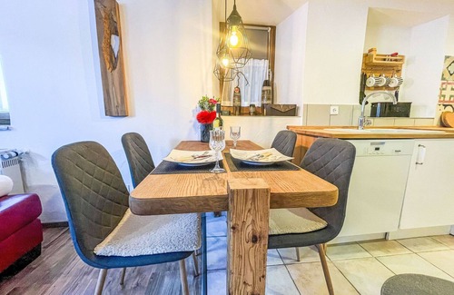 Eisenbach Apartment | Cosy apartment for 2 guests with WIFI, TV, patio and pets allowed